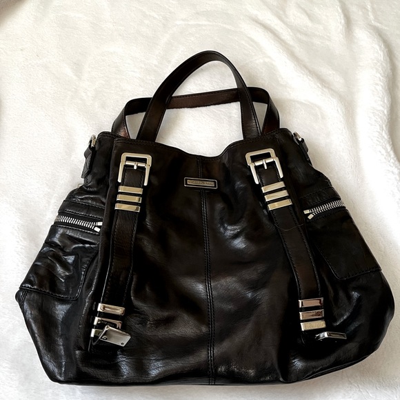 Michael Kors Handbags - Black Michael Kors bag.
